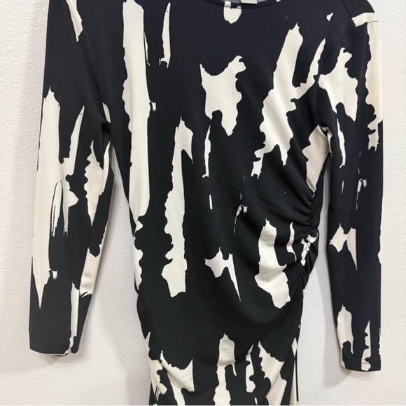 H&M Black White Abstract Print Ruched Midi Dress Long Sleeve Small - Picture 4 of 5